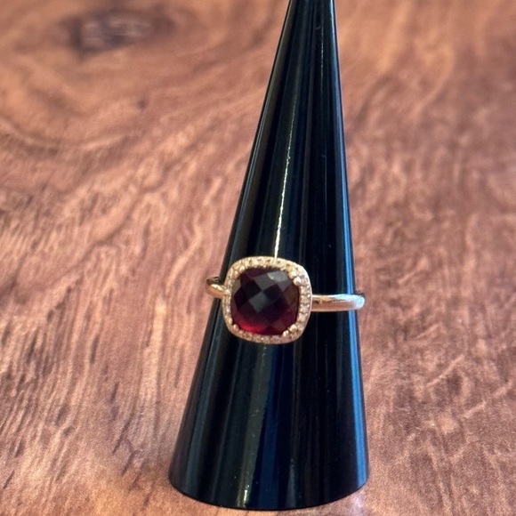 Garnet & Diamond Rose Gold Ring - Picture 9 of 9